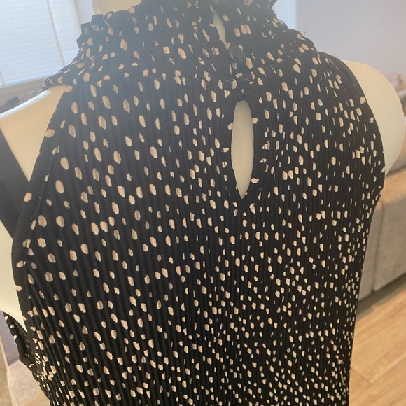 Adrianna Papell Black and White Halter Top - Picture 6 of 13